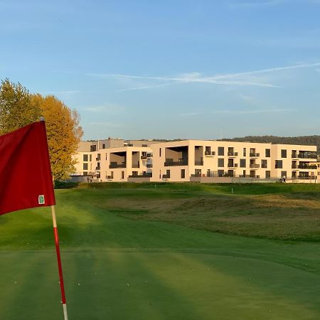 Greenbay Golf Apartments Тренчин Экстерьер фото