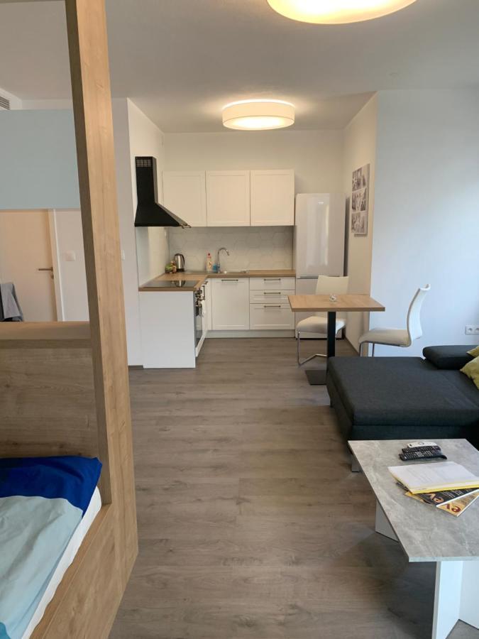 Greenbay Golf Apartments Тренчин Экстерьер фото