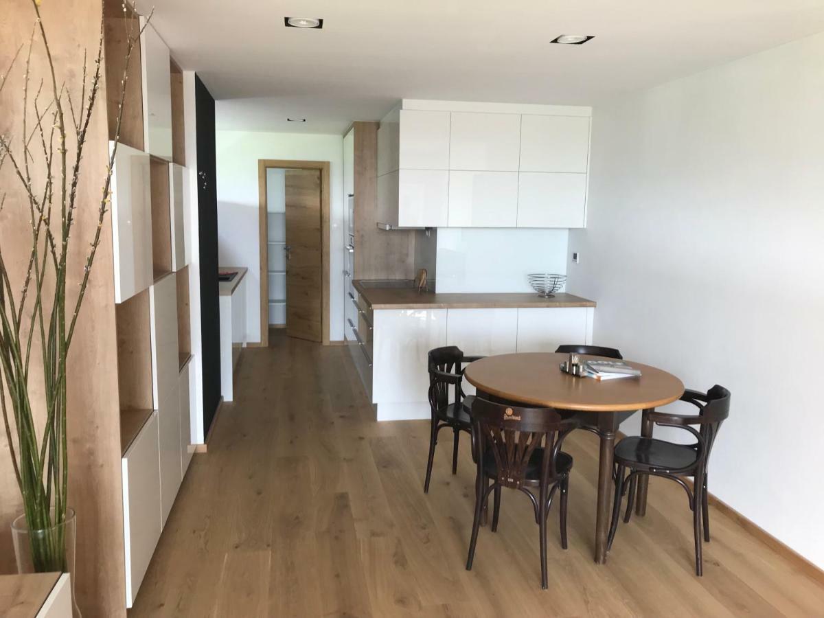 Greenbay Golf Apartments Тренчин Экстерьер фото